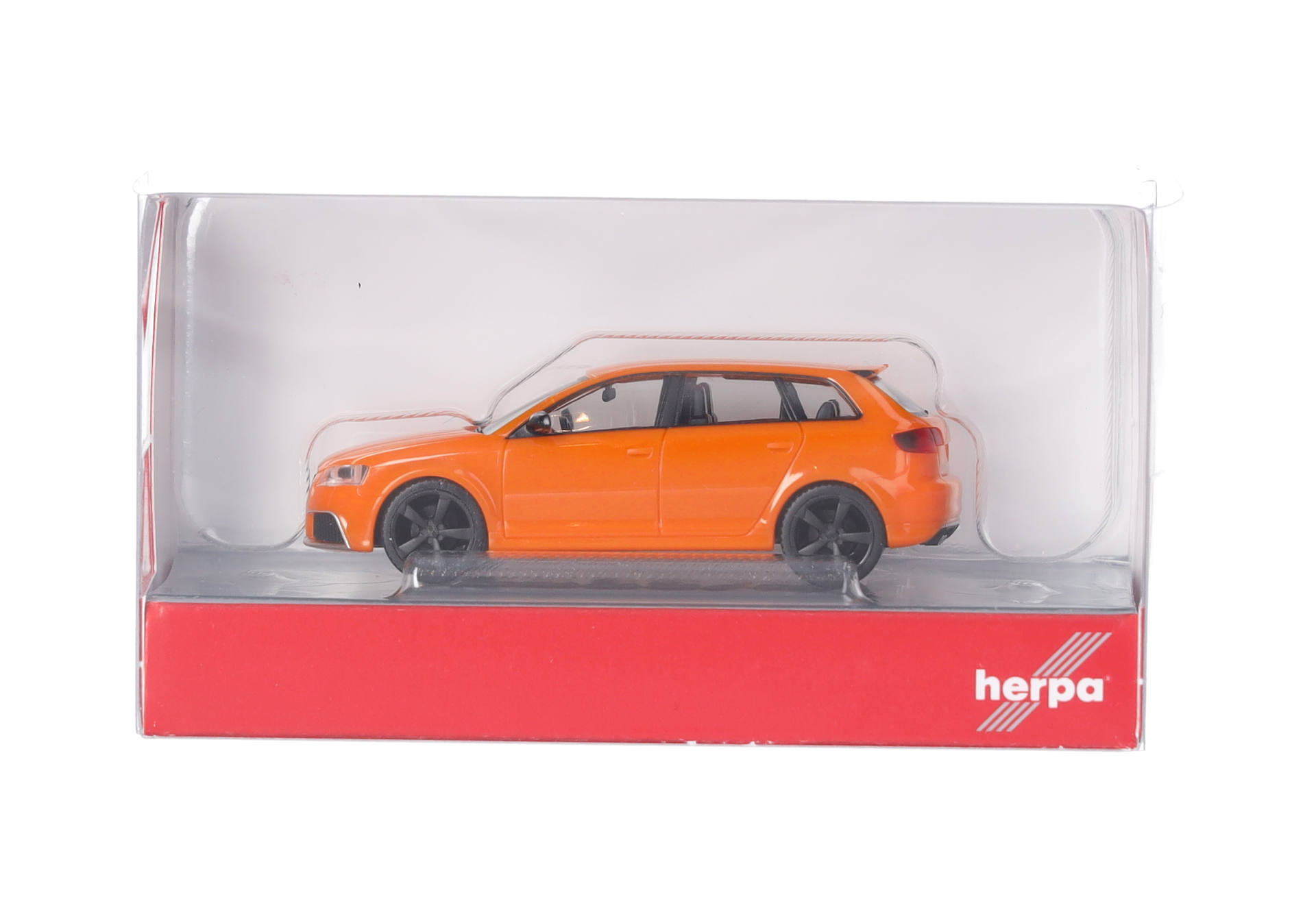 Audi RS3 Sportback, glutorange mit schwarzen Felgen Audi RS3 Sportback, glutorange mit schwarzen Felgen