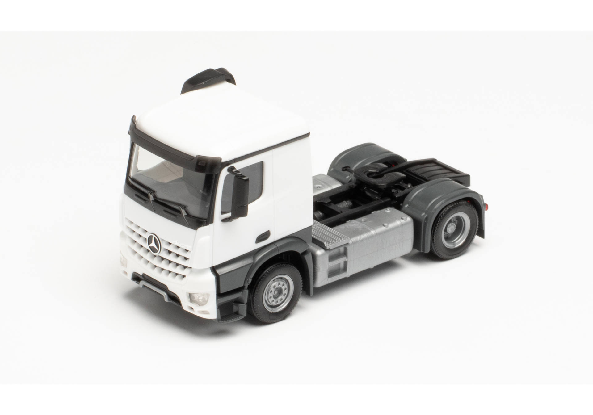 Mercedes-Benz Arocs Classic tractore, white