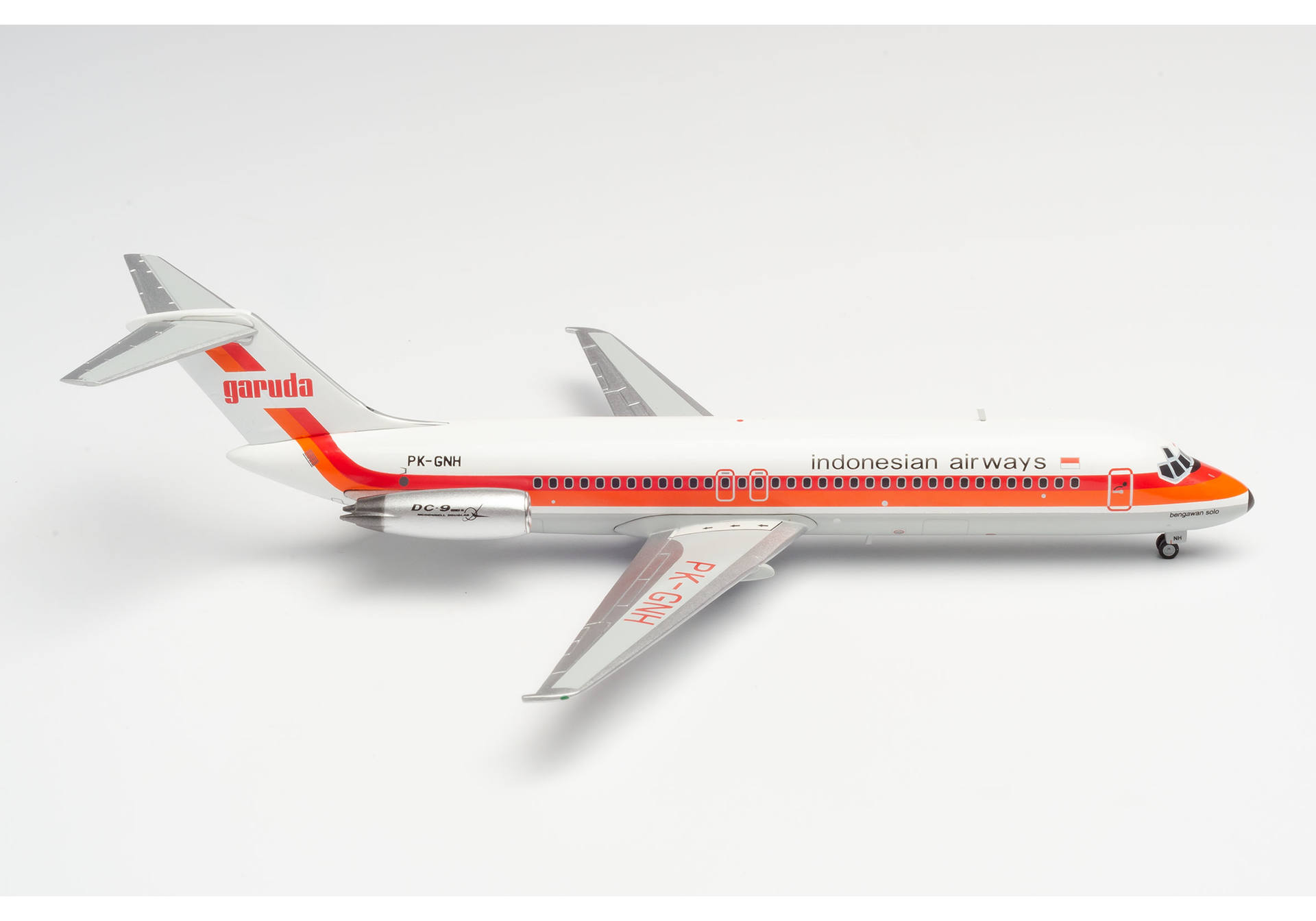 Garuda Indonesia McDonnell Douglas DC-9-30 "Bengawan Solo"