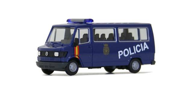 Mercedes-Benz 207 D bus "Policia" (ES)