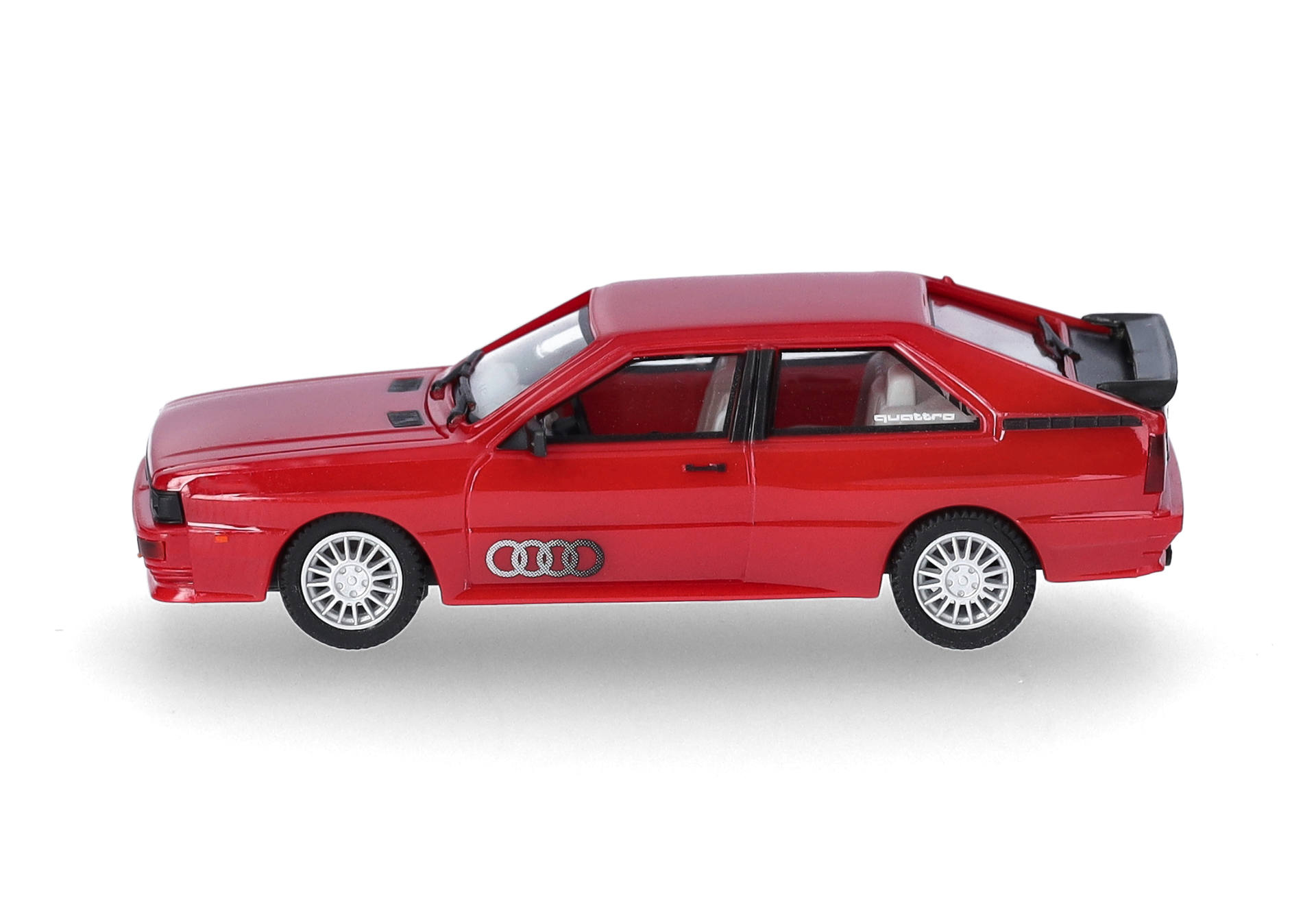 roter wagen, Diecast-Modell, Sport-Coupé, Vierzylinder?, Audi-Logo