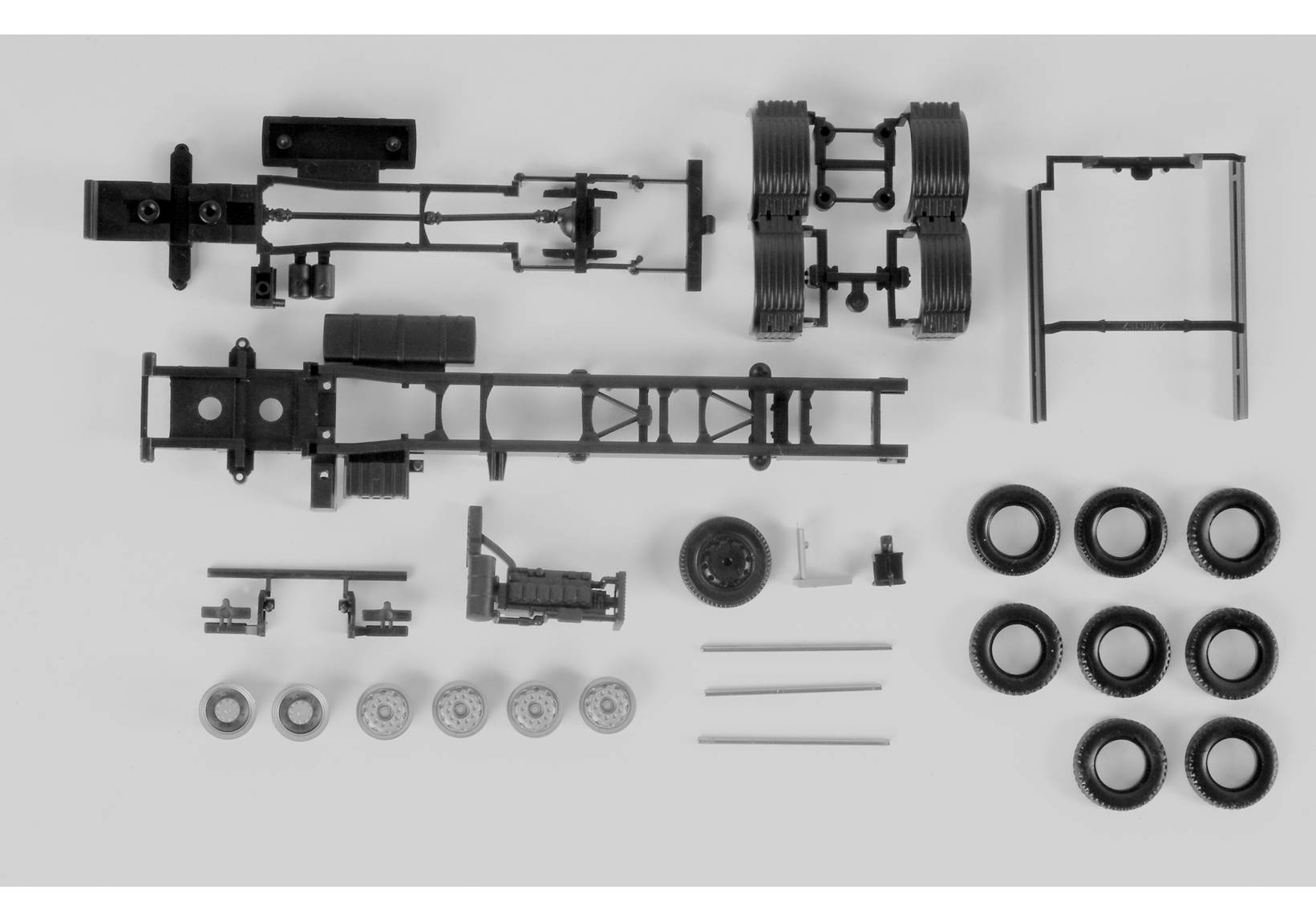 chassis for trucks MAN TGX 3-axle with set of wheels(7,15m) Content: 2 pcs.