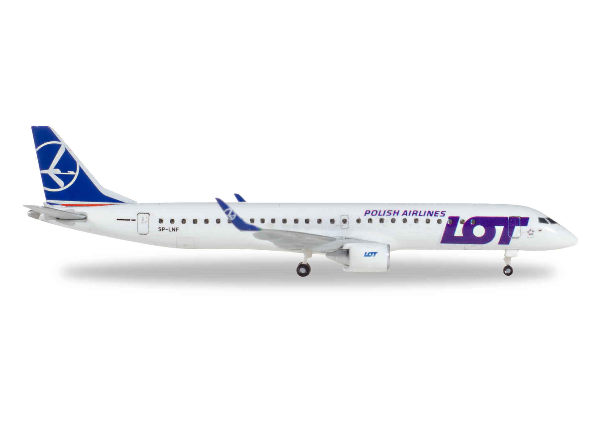 LOT Polish Airlines Embraer E195 - SP-LNF