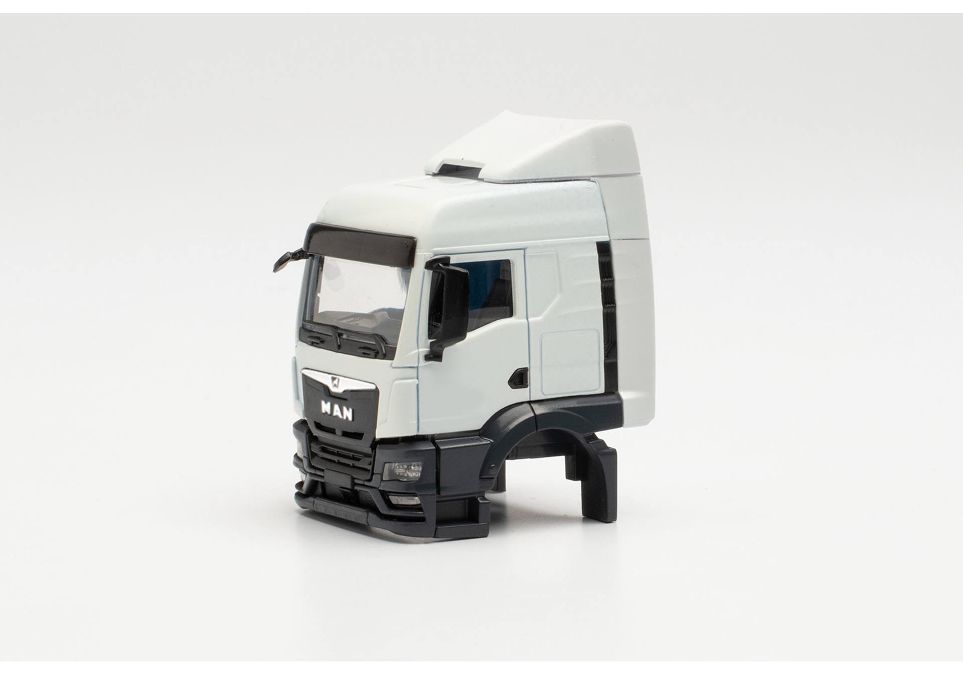 Teileservice MAN TGS TM mit Dachspoiler und Windleitblechen