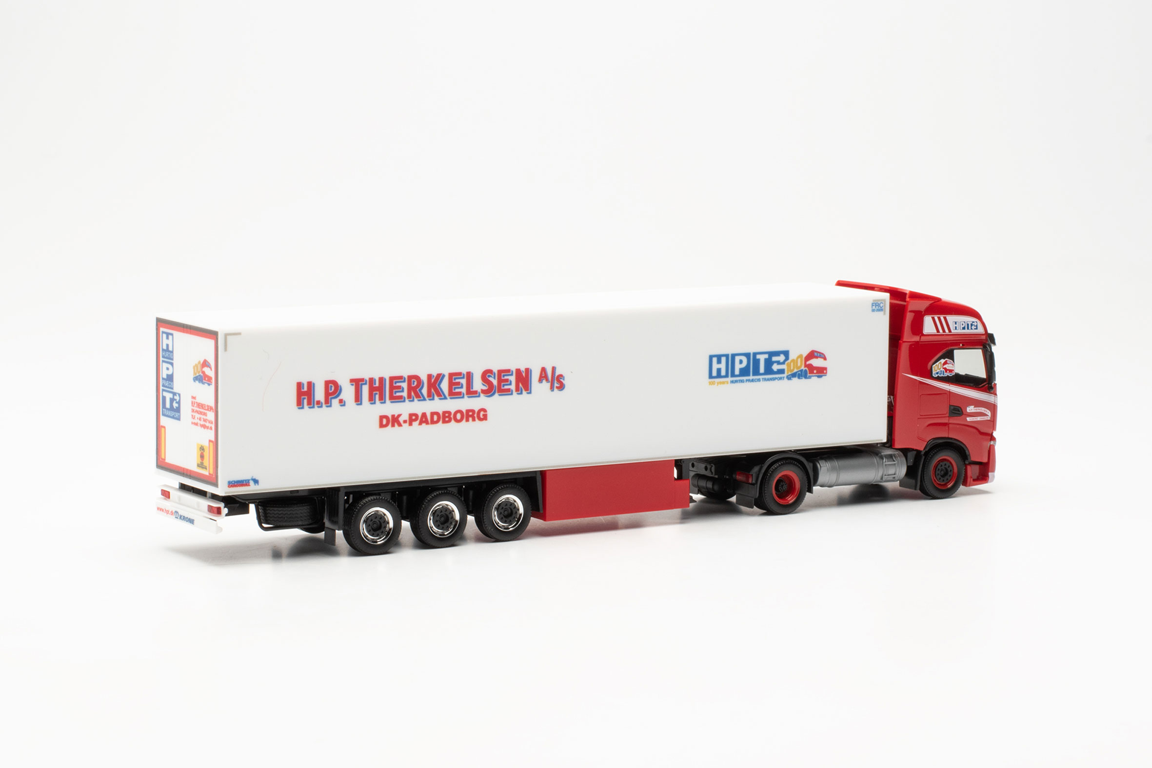 Iveco S-Way LNG refrigerated box semitrailer truck „H.P. Therkelsen“ (Denmark/Padborg)