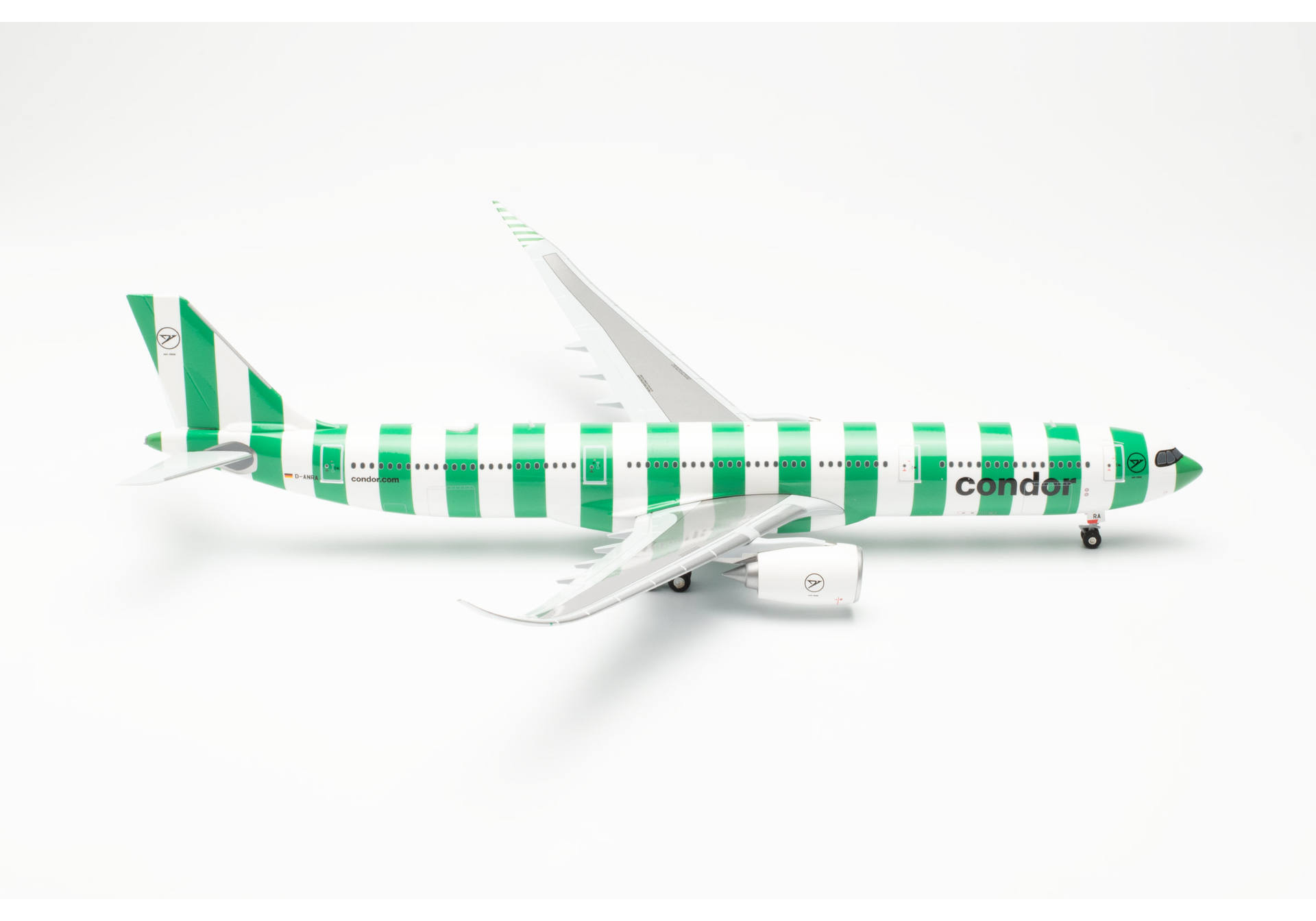 herpa 572989 Embraer E195-E2 Tech Eagle | WINGS 1:200 | Online kaufen bei Modellbau Härtle herpa 572989 Embraer E195-E2 Tech Eagle | WINGS 1:200 | Online kaufen bei Modellbau Härtle