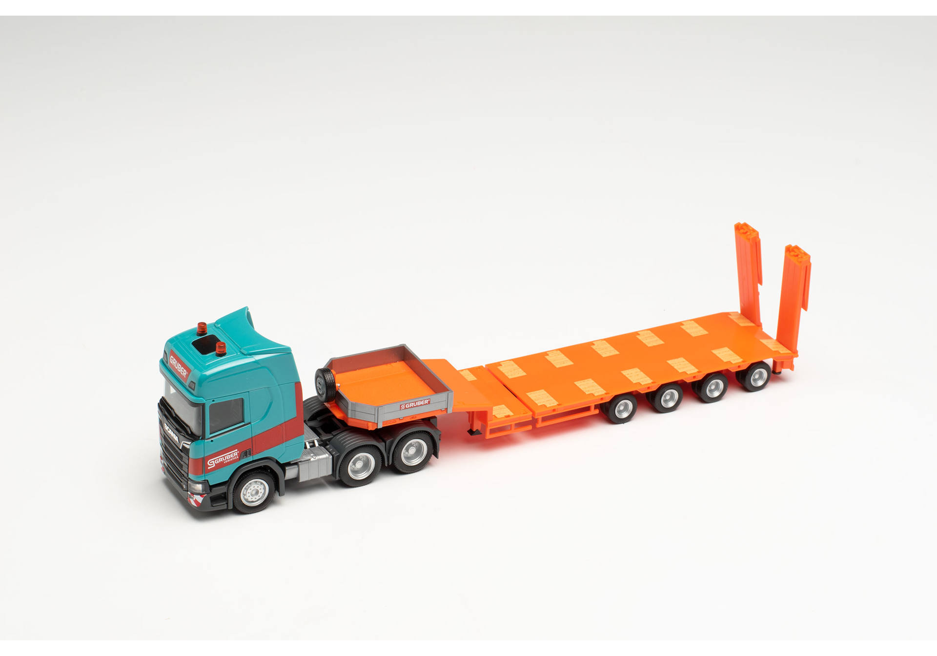 Scania CR 20 high roof 6×4 semi-low-loader semitrailer “Gruber”