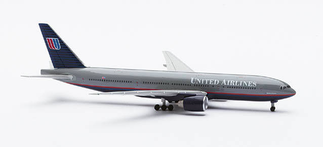 United Airlines Boeing 777-200 (with base and wheels)