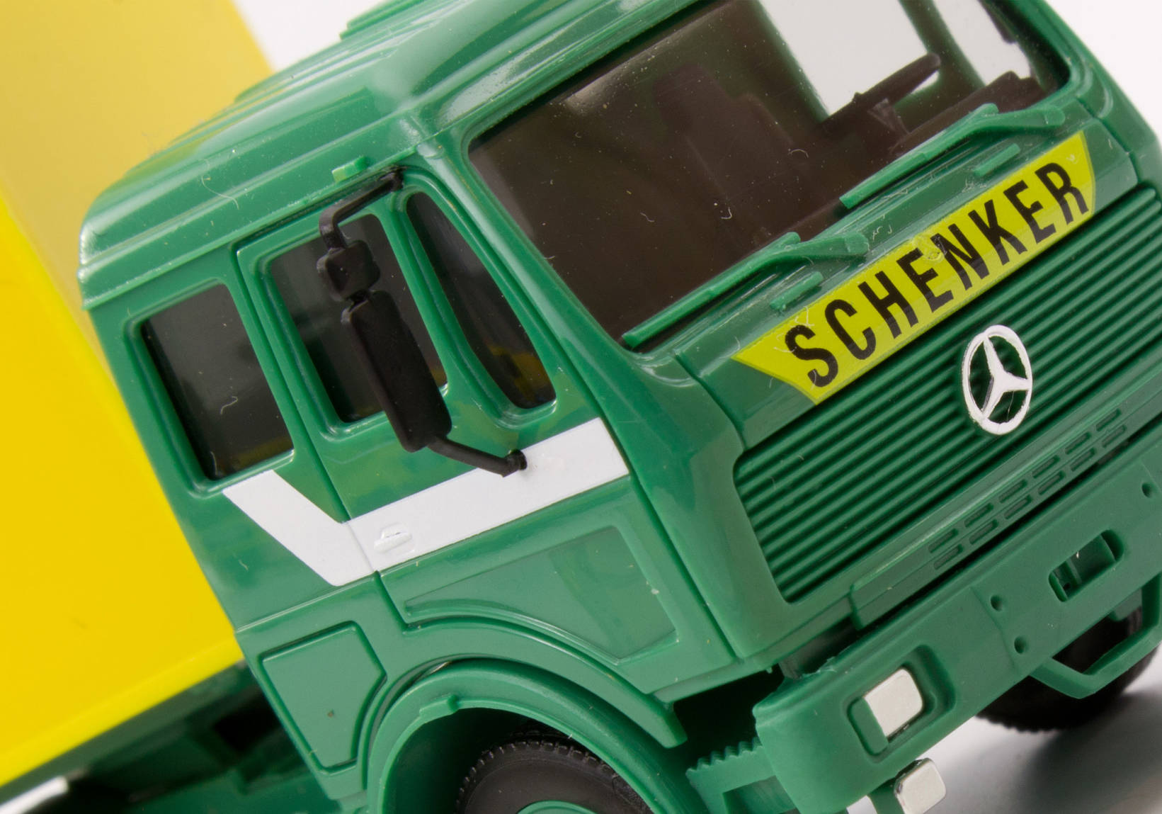 Mercedes-Benz S semitrailer truck "Schenker"