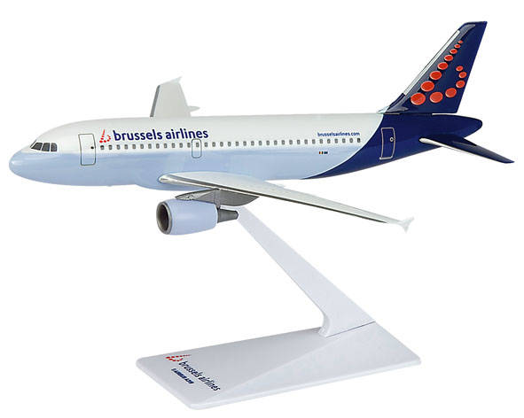 Brussels Airlines Airbus A319. Artikel wird/ wurde in Wooster-Verpackung ausgeliefert.