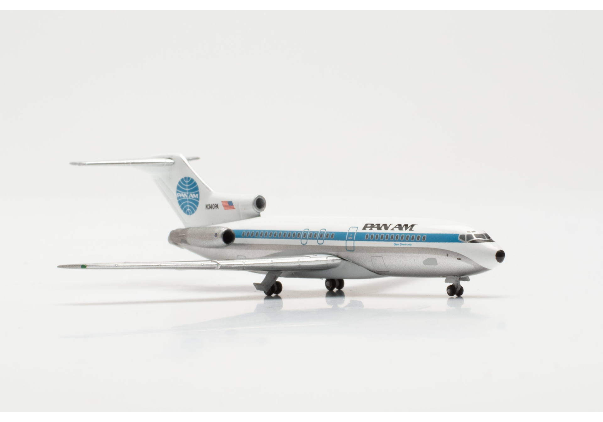 Pan Am Boeing 727-100