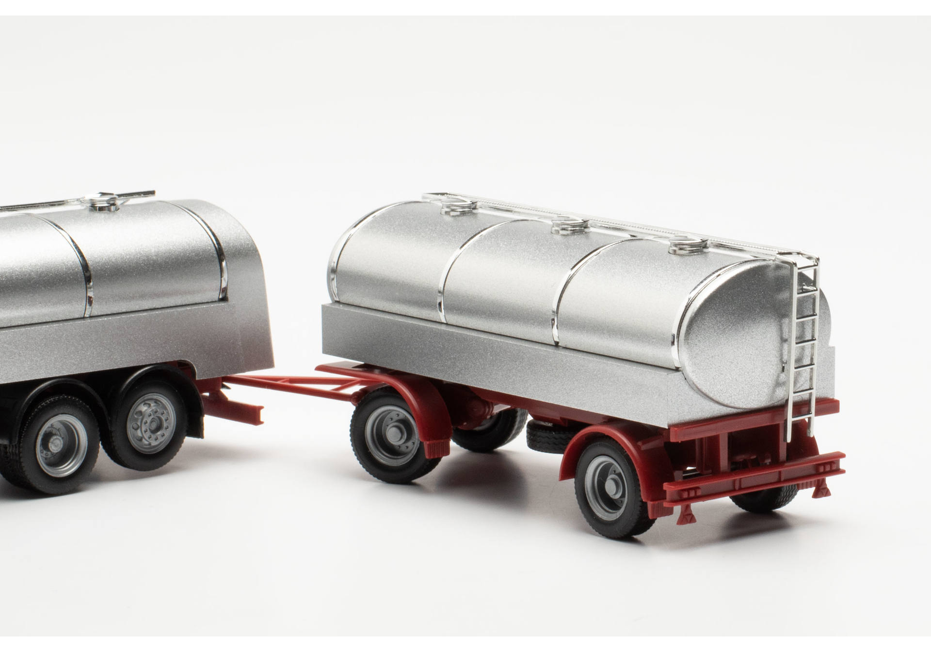 MAN F8 milk tank trailer (BASIC)