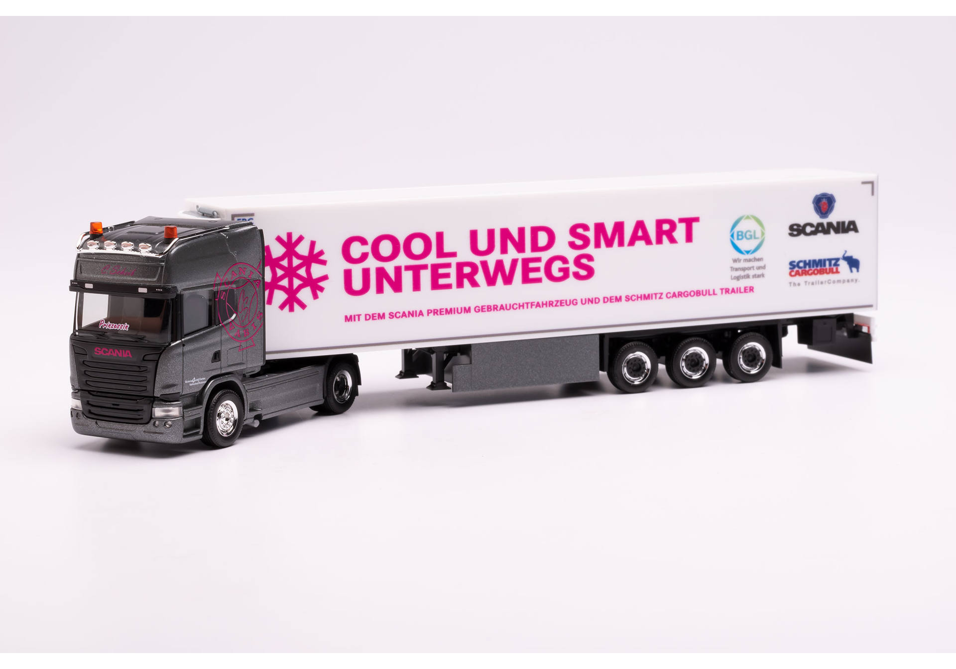 Scania R `13 TL refrigerated box semitrailer „Trucker-Babe Christina Scheib“