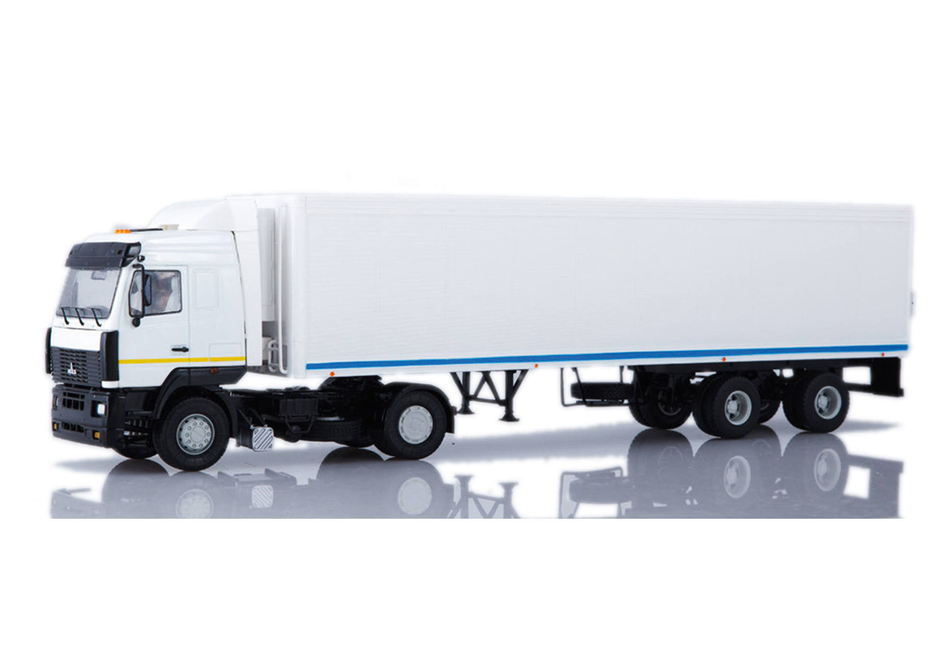 MAZ-5440 with trailer ODAZ-978