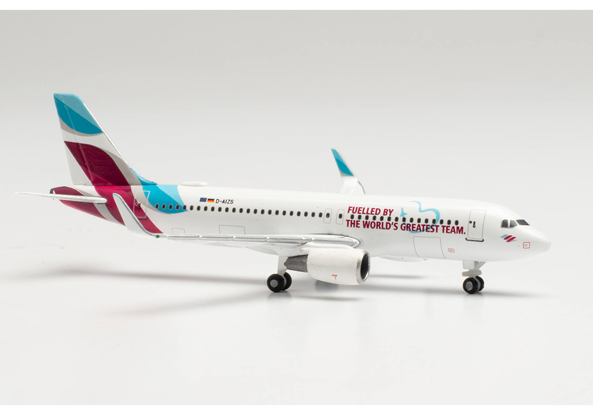 Eurowings Airbus A320 “Team” – D-AIZS