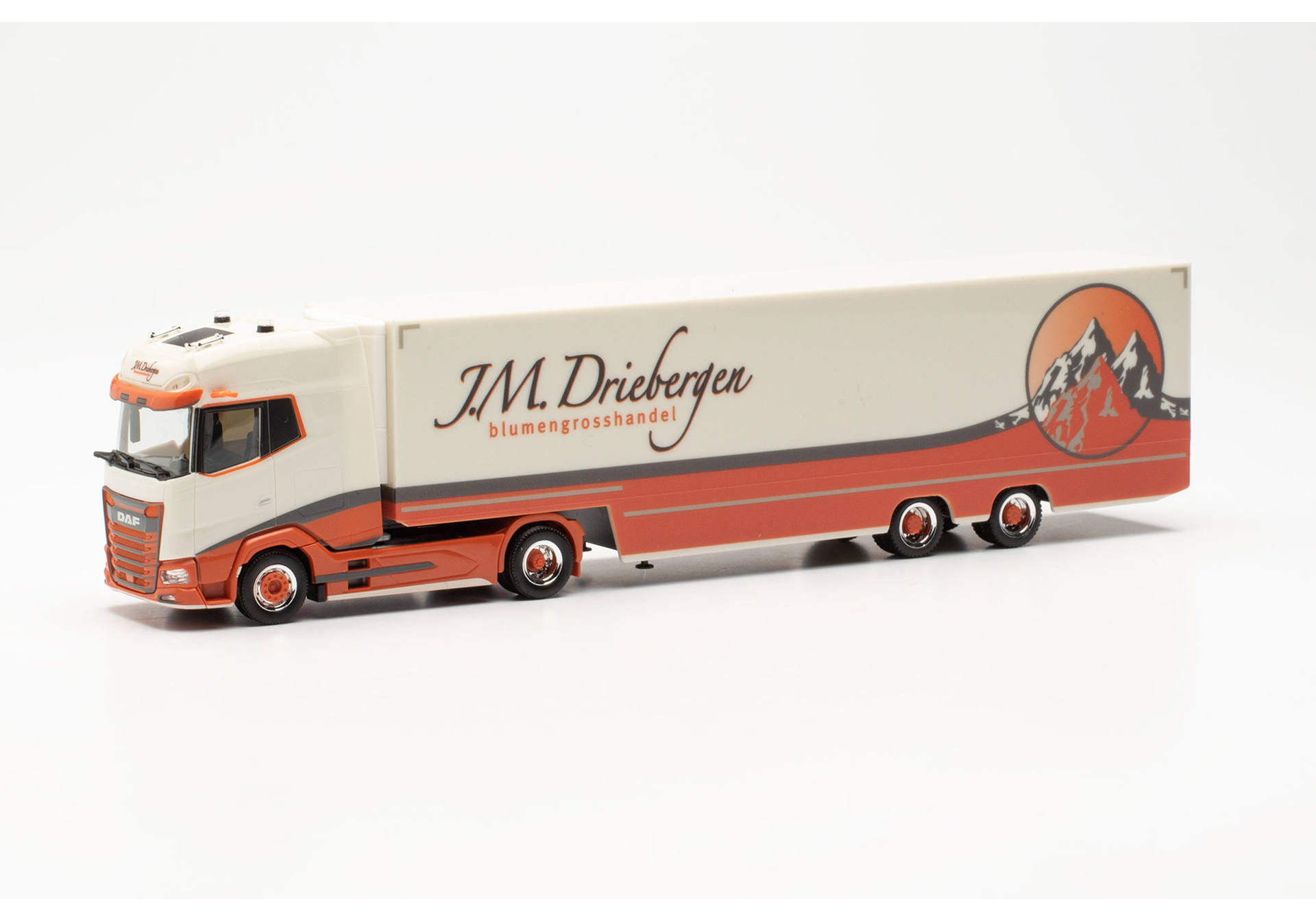 DAF XG+ refrigerated box semitrailer „J.M.Driebergen“ (Netherlands/Katwijk)