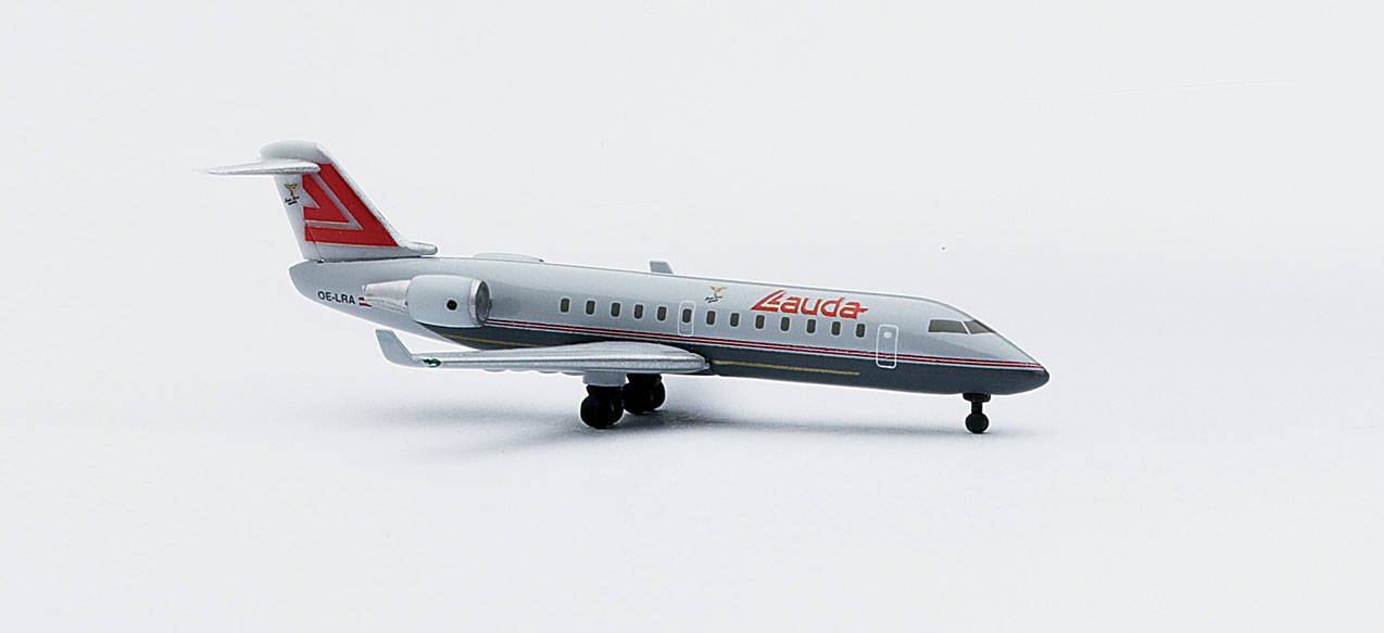 Lauda Air Canadair Jet CRJ200