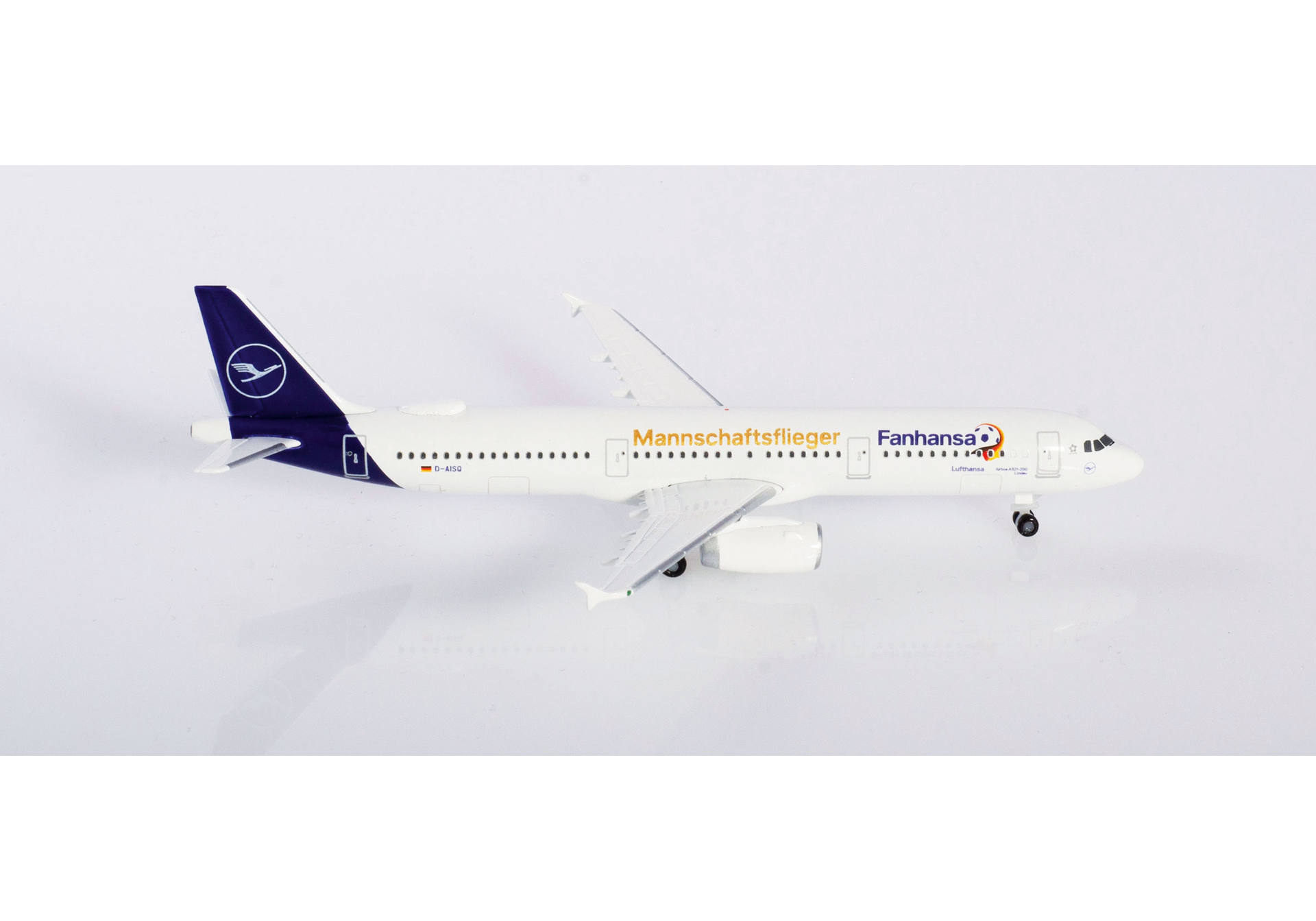 Lufthansa Airbus A321 "Fanhansa Mannschaftsflieger"