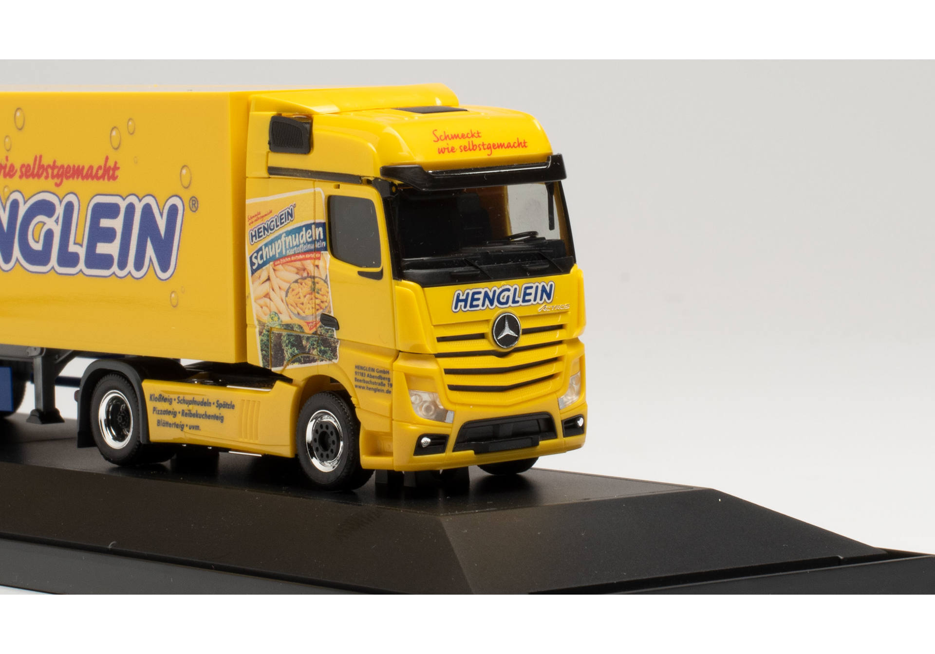 Mercedes-Benz Actros BigSpace ‘18 refrigerated box semitrailer "Henglein Feinkost"