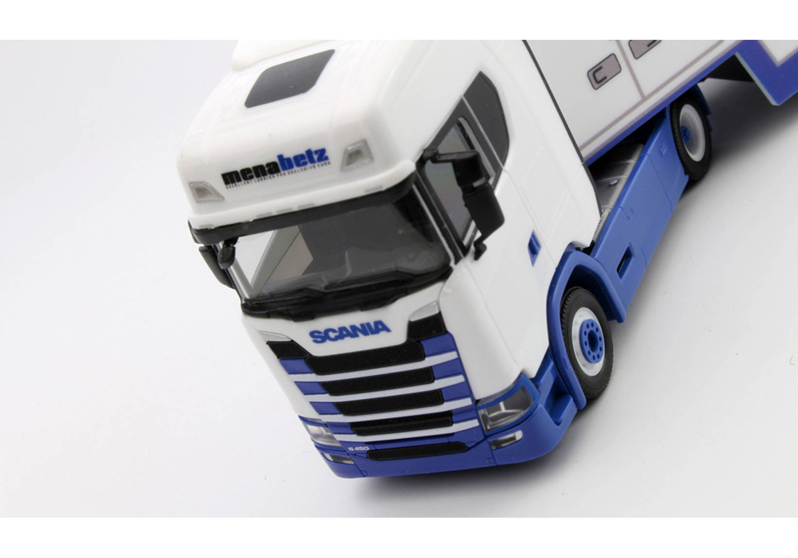 Scania CS 20 HD Koffer-Sattelzug "Menabetz"