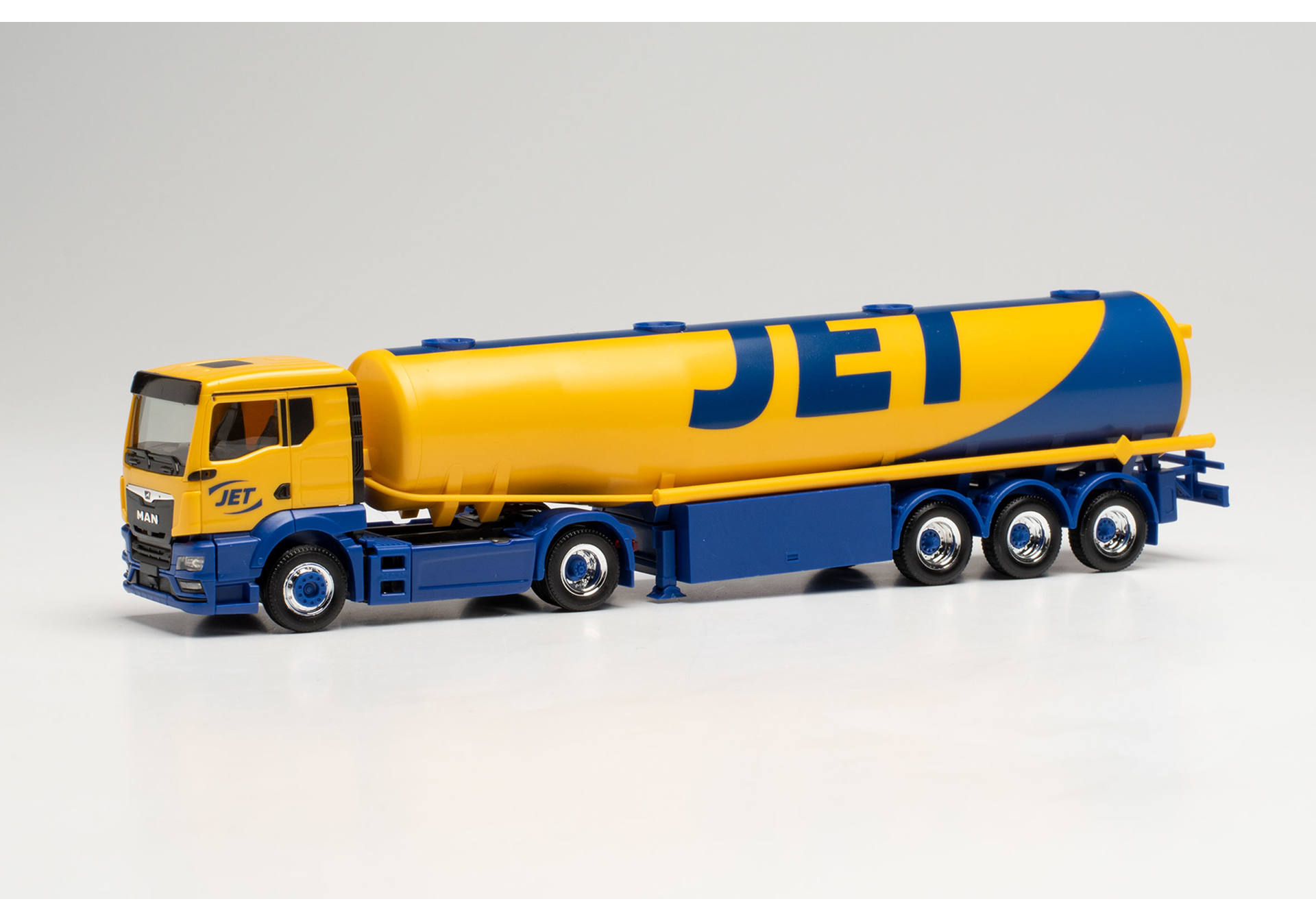 MAN TGS TN Benzintank-Sattelzug „Jet“