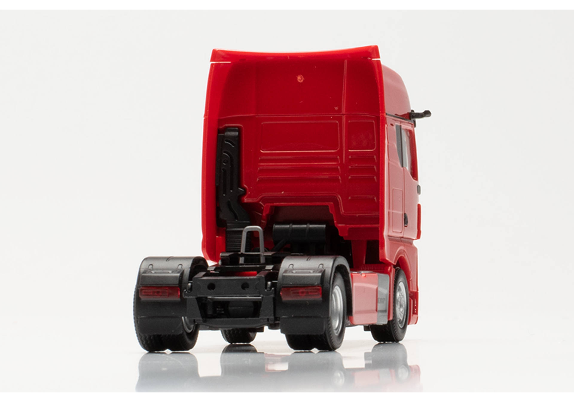 MAN TGX GX tractor with mirror cam, red