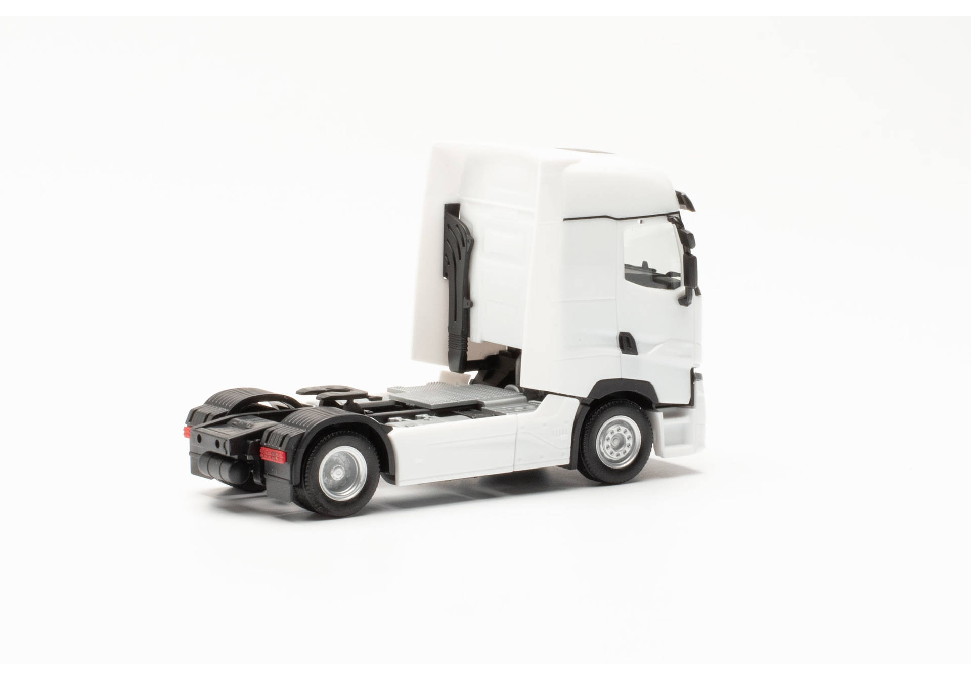 Renault T facelift tractor, white