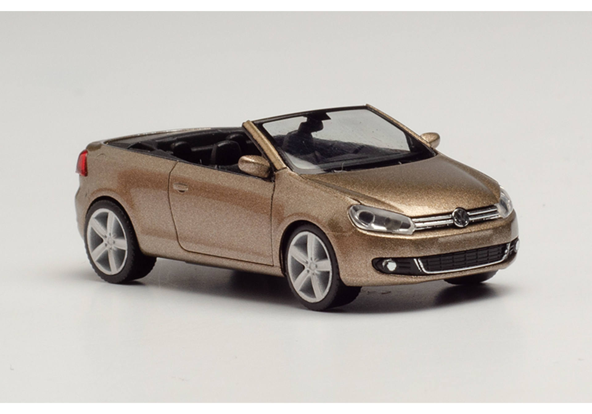 Volkswagen (VW) Golf Cabrio, sweet data gold metallic