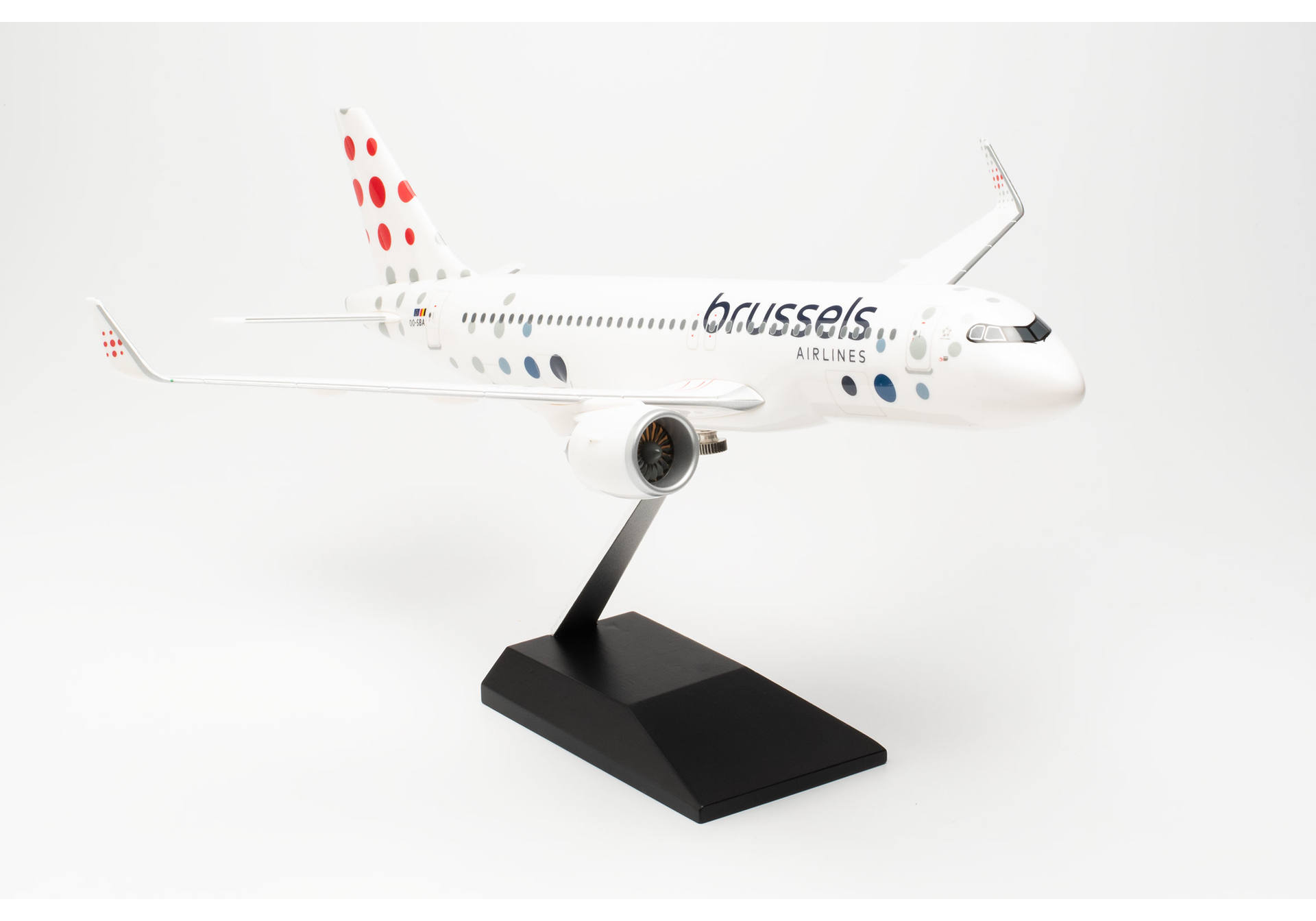 Brussels Airlines Airbus A320neo (1:100) - OO-SBA