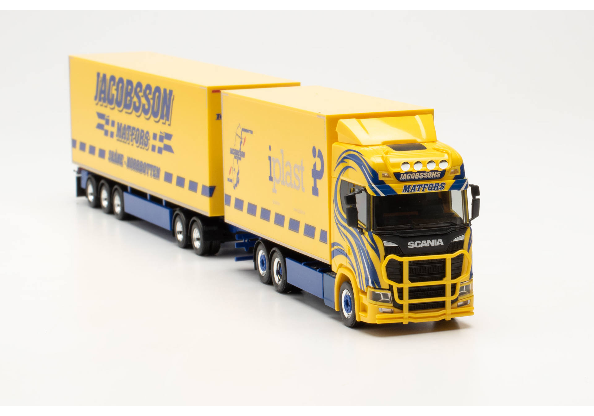 Scania CS 20 HD swedish box truck "Jacobsson" (Sweden/Matfors)