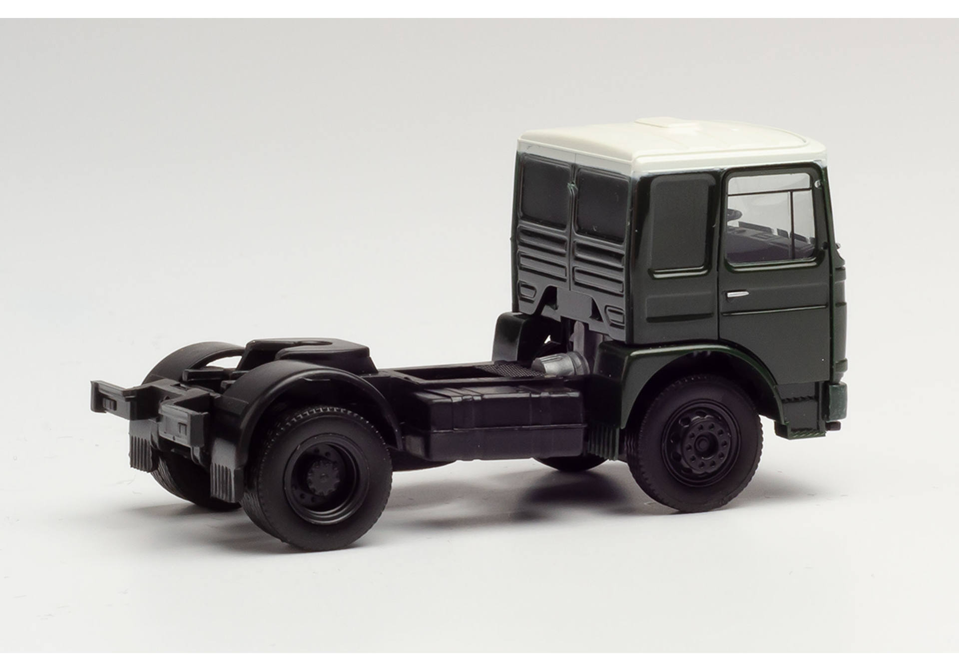 Roman Diesel 4x2 tractor unit, dark green/white