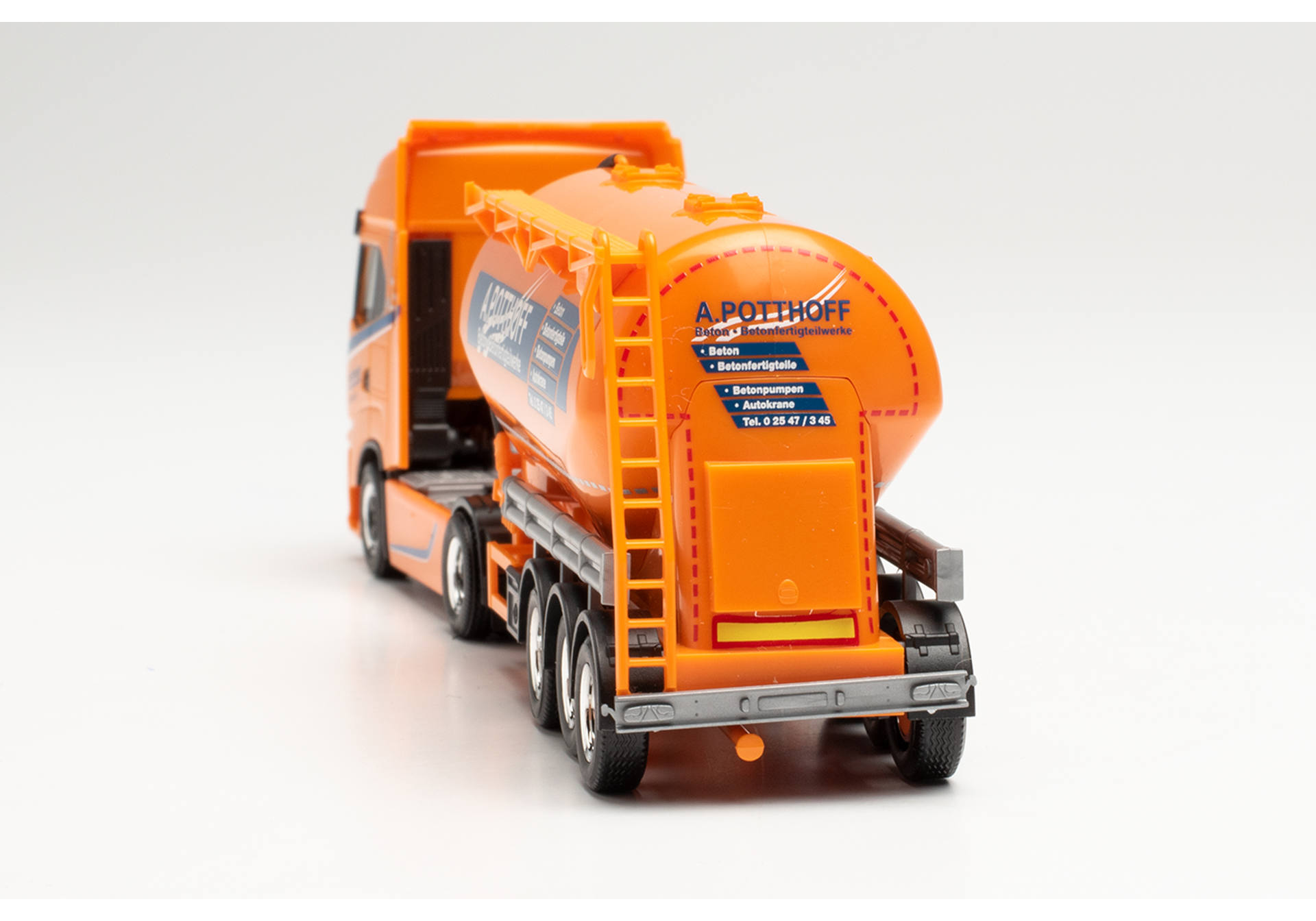 Iveco S-Way Eutersilo-Sattelzug „Beton Potthoff“