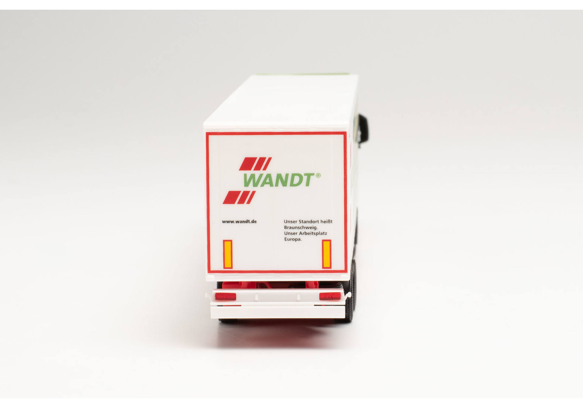 Iveco S-Way Gardinenplanen-Sattelzug „Wandt"