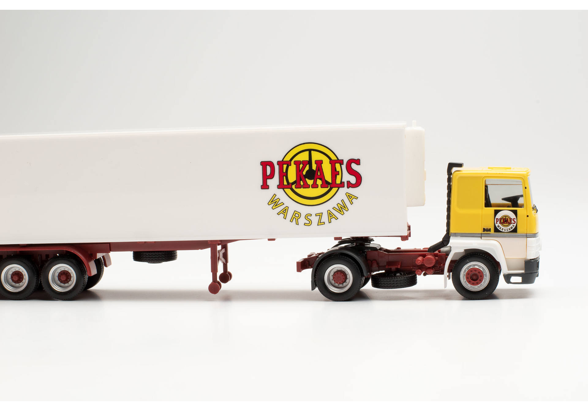 Renault R 360 refrigerated box semitrailer „PEKAES“