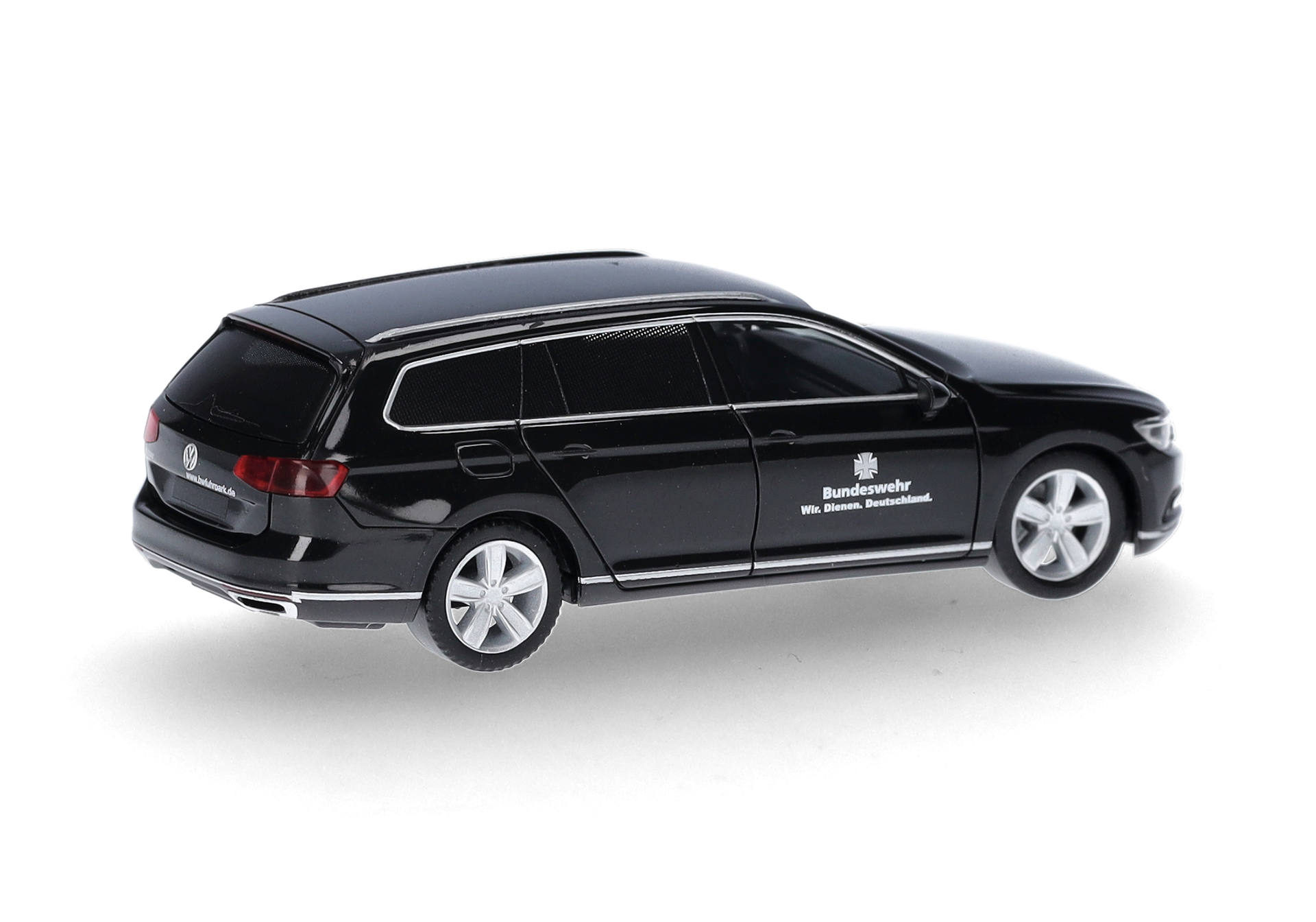 Volkswagen (VW) Passat Variant "Bundeswehr" (German Armed Forces)