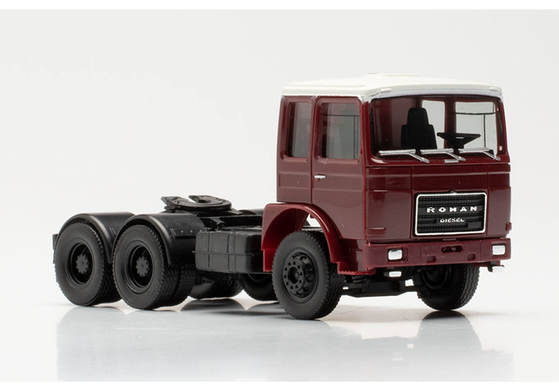 Roman Diesel 3-axle tractor, wine red, white roof
