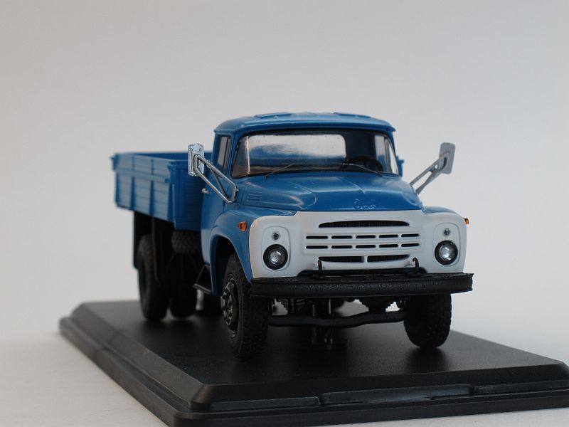 SSM: ZIL-130-76 flatbed truck