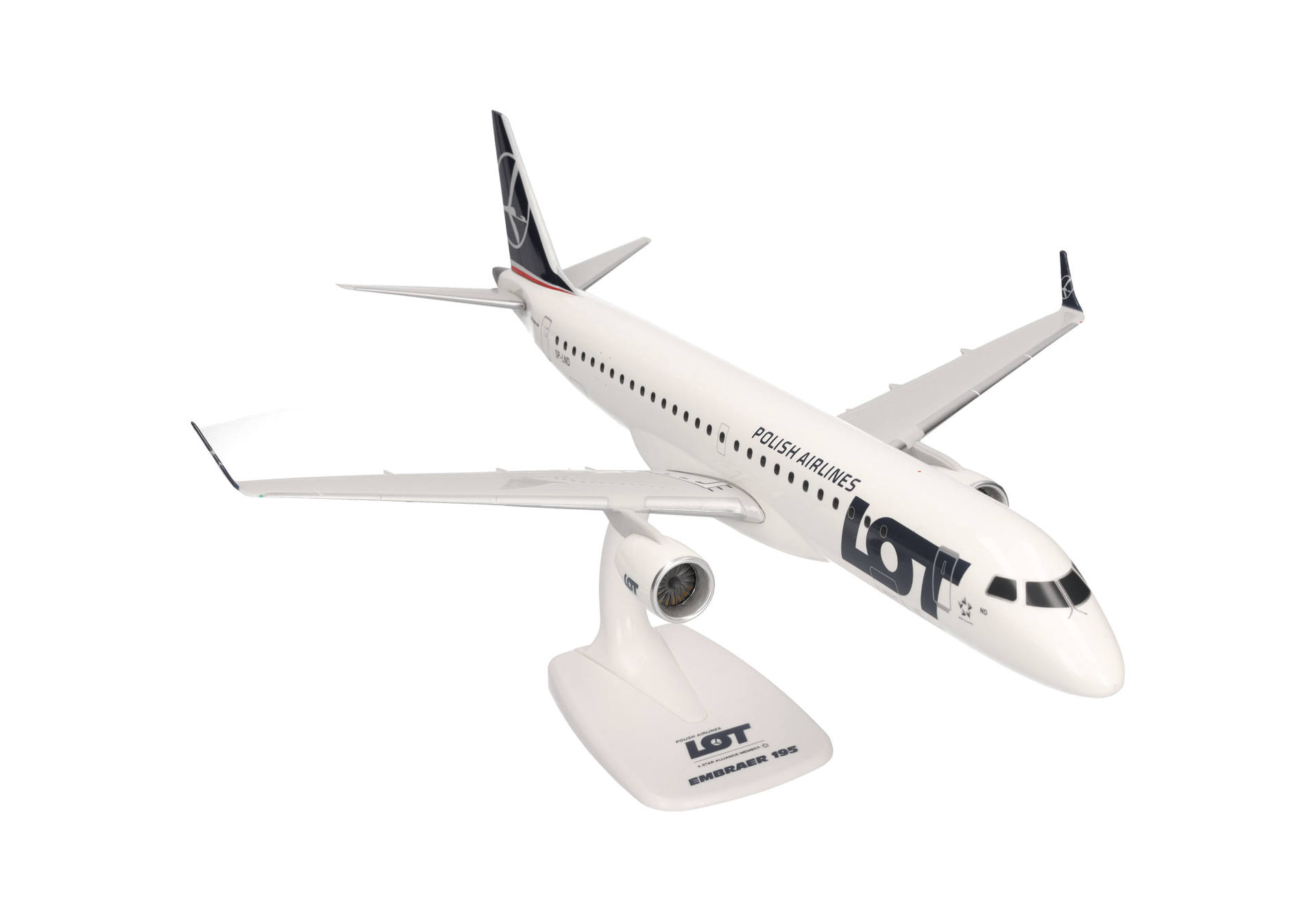 LOT Polish Airlines Embraer E195 - SP-LND