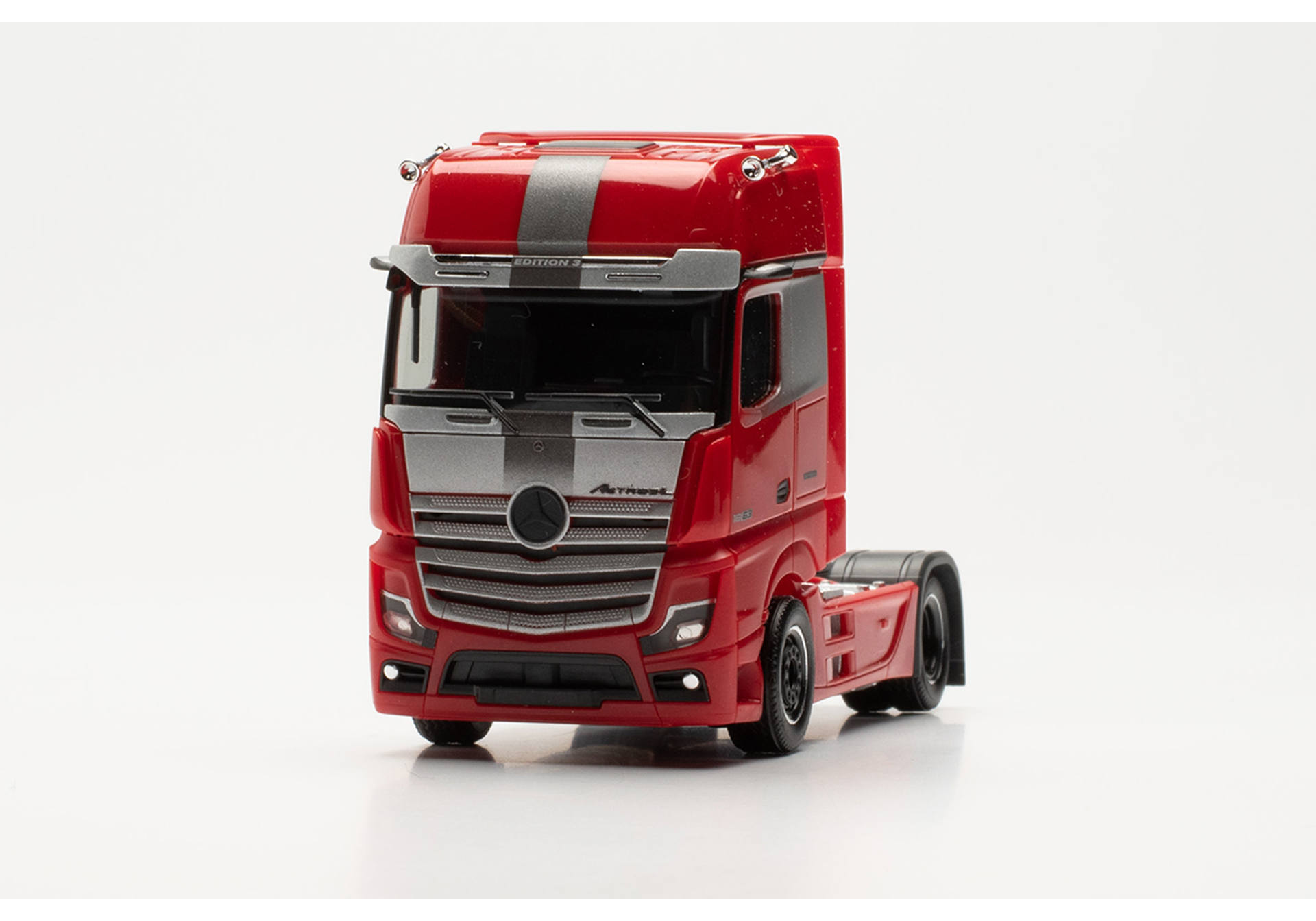 Mercedes-Benz Actros `18 Gigaspace tractor „Edition 3“, red