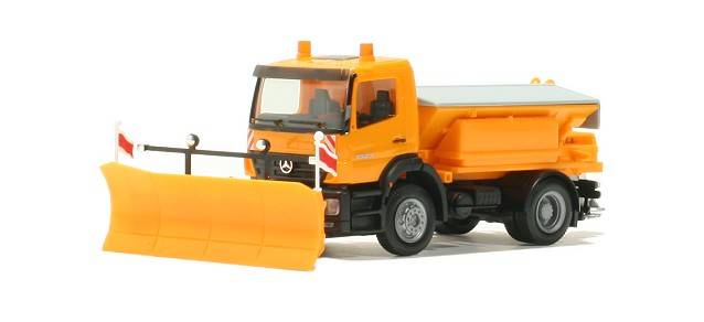 Mercedes-Benz Axor snow plow