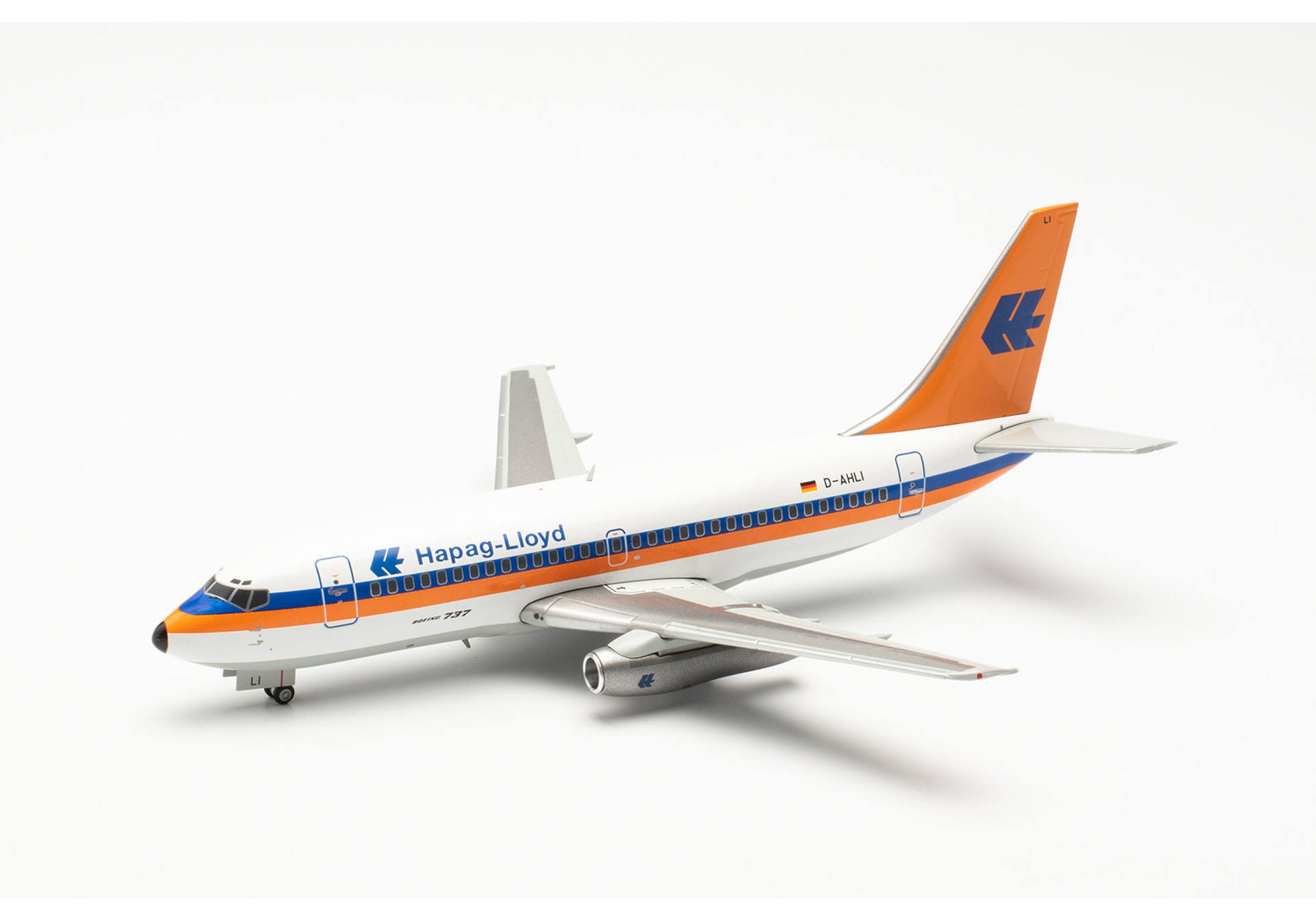 Hapag-Lloyd Flug Boeing 737-200 – D-AHLI