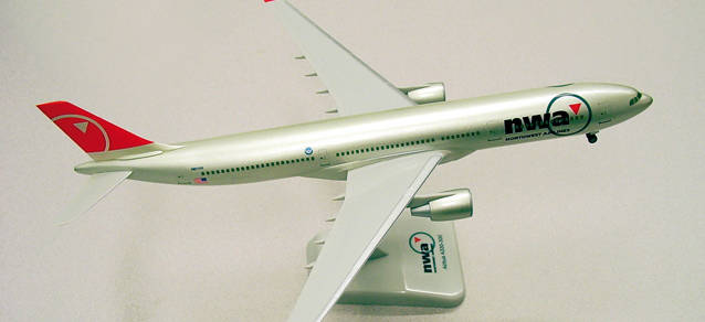 Northwest Airlines A330-300 (new colors)