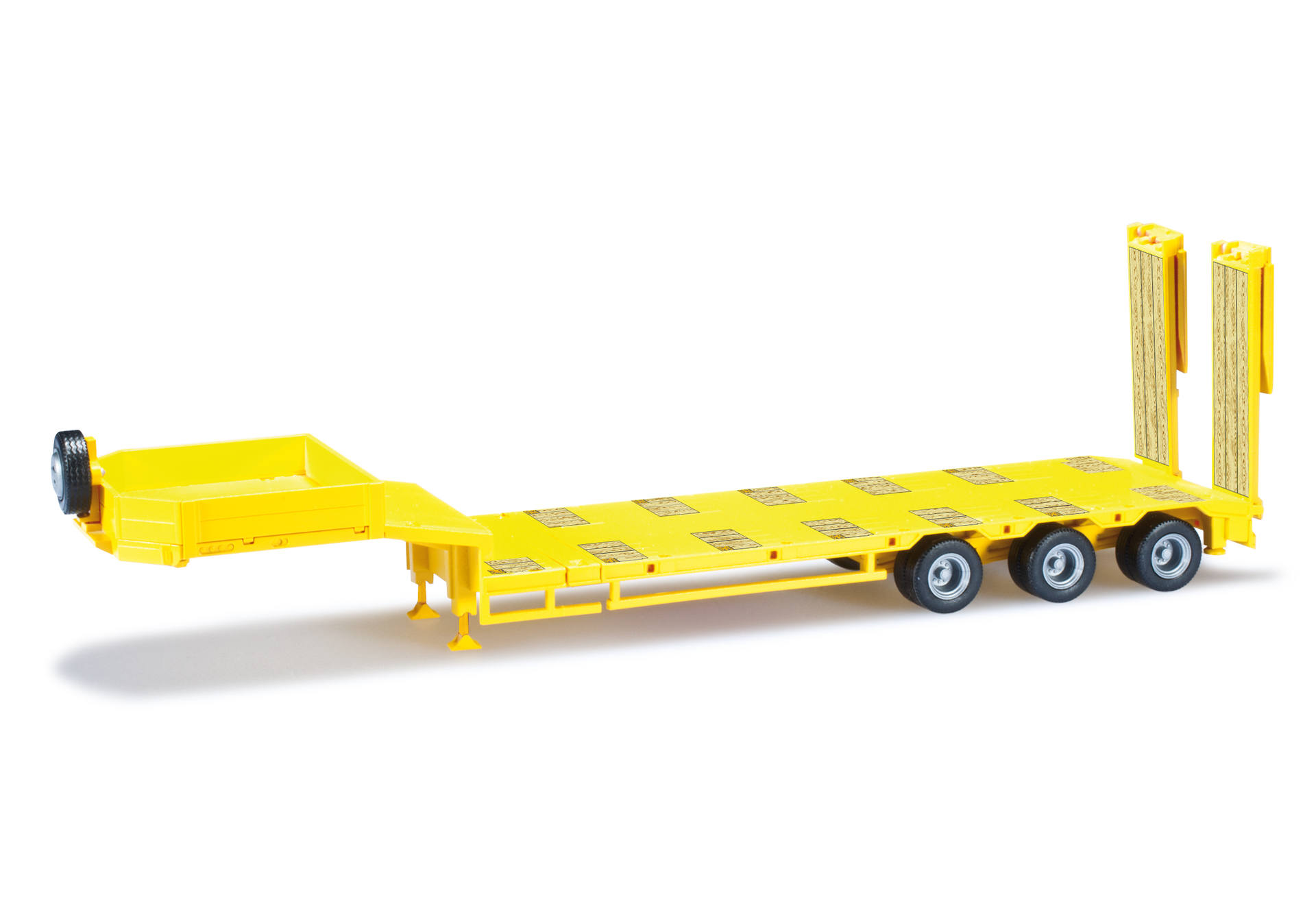 Goldhofer low boy trailer 3-axle with assembled chutes, traffic yellow