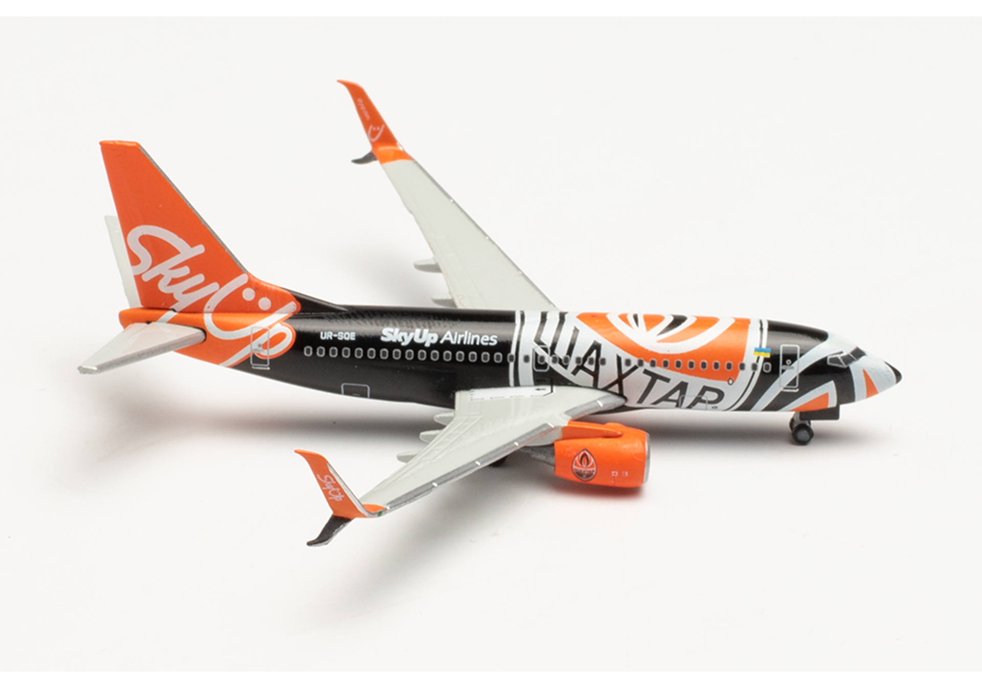 SkyUp Airlines Boeing 737-700 “Shaktar Donetsk“ – UR-SQE