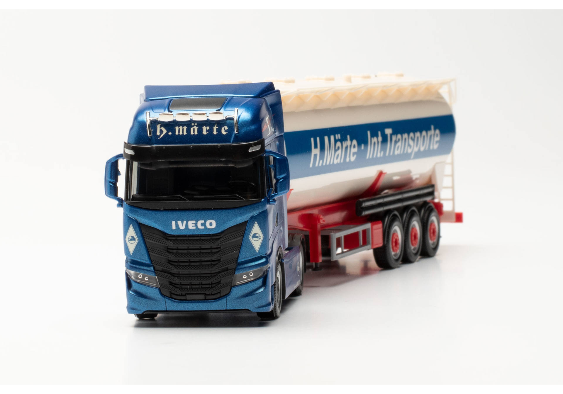 Iveco S-Way silo semitrailer truck "Märte"