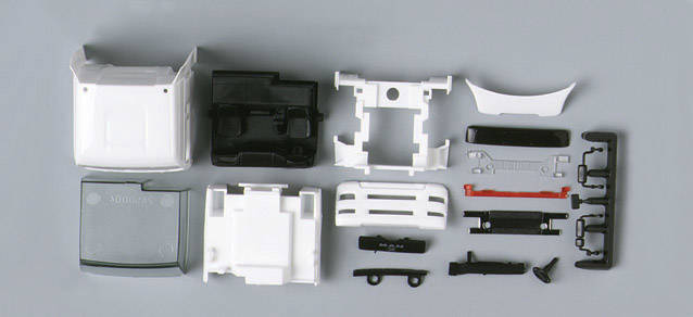 MAN TGA XXL driver's cabin with side skirting (incl. rear-view mirror)Content: 2 pcs.