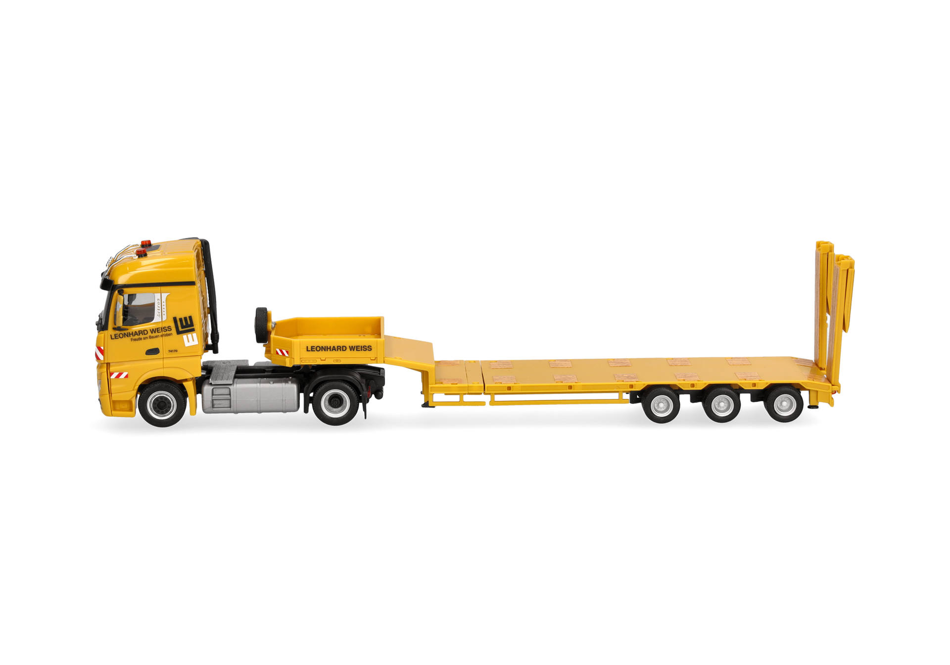 tow truck, truck model, flatbed, yellow vehicle, construction vehicle, flatbed-truck, toy-truck, yellow-truck, flatbed-trailer, construction-vehicle