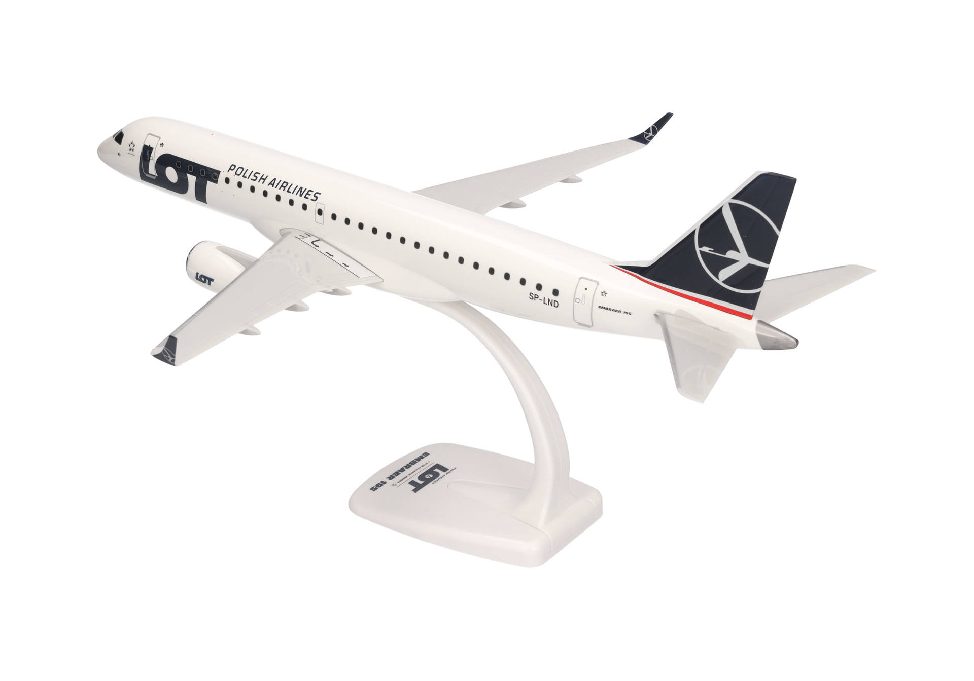 LOT Polish Airlines Embraer E195 - SP-LND