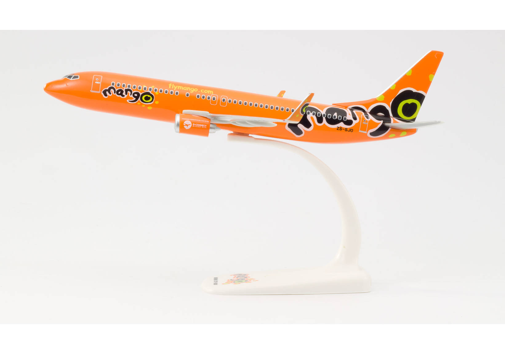 Mango Boeing 737-800