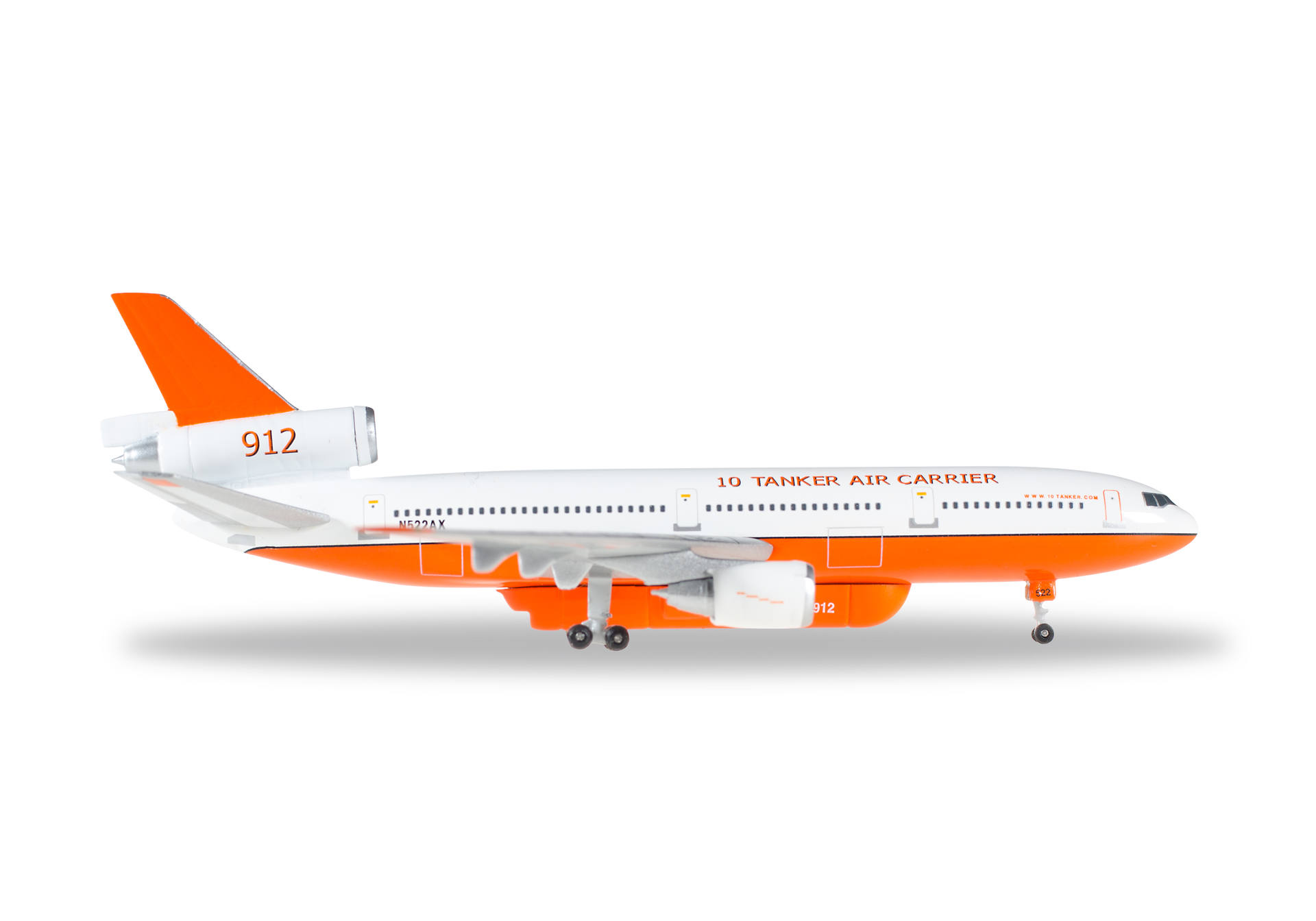Tanker Air Carrier McDonnell Douglas DC-10-30
